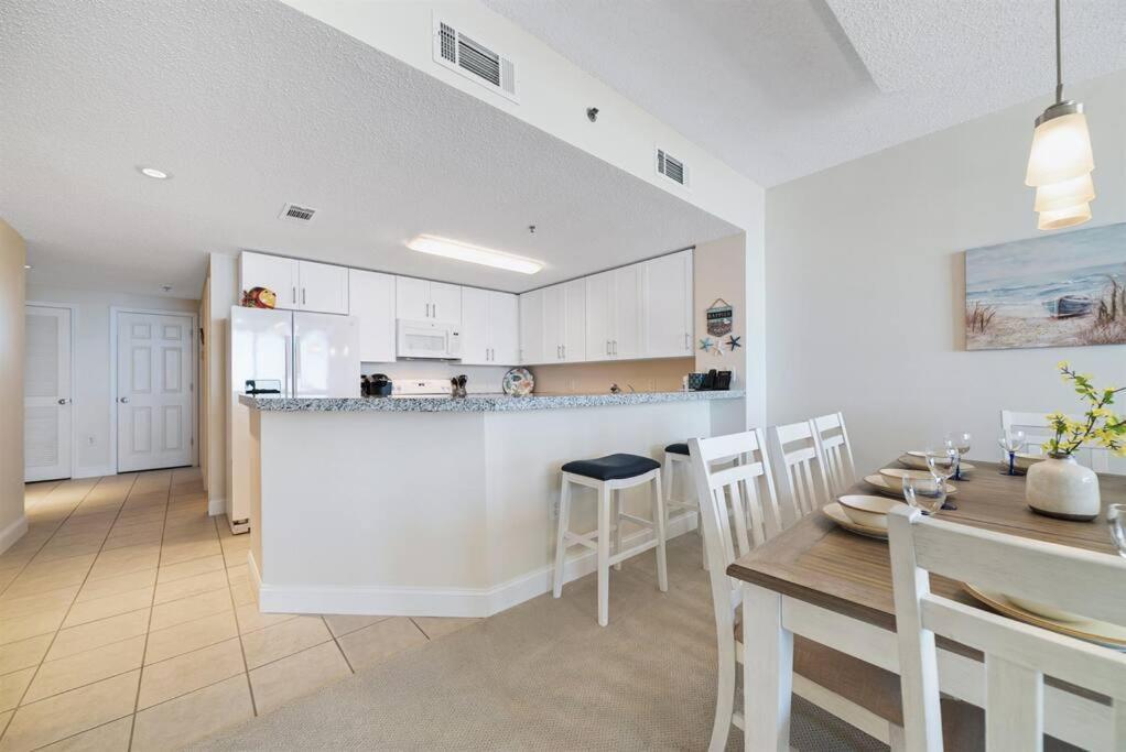 גולף שורז Beach Club B1703 ~ Beachfront 17Th Floor ~ Phenomenal Beach/Gulf View! מראה חיצוני תמונה