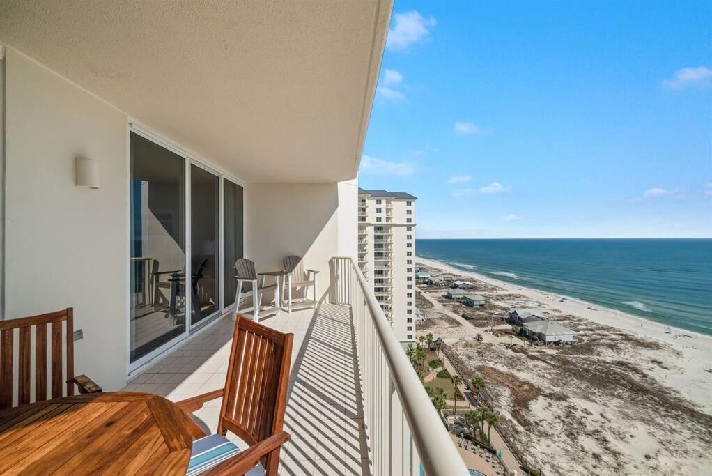 גולף שורז Beach Club B1703 ~ Beachfront 17Th Floor ~ Phenomenal Beach/Gulf View! מראה חיצוני תמונה